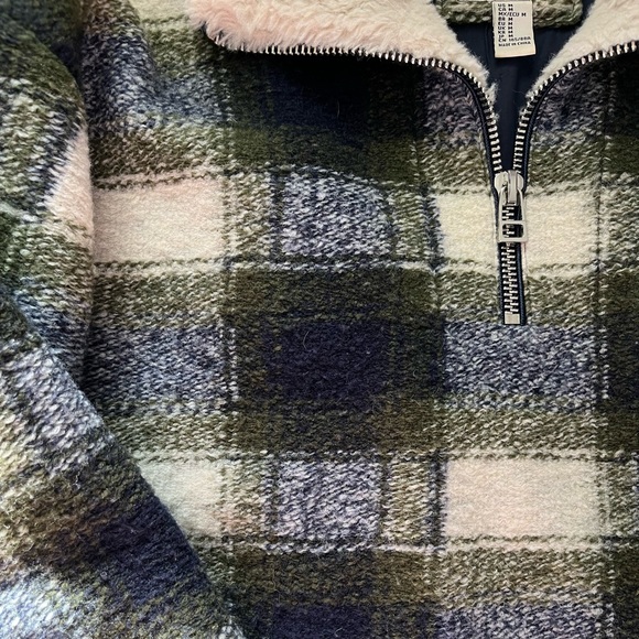 Sweater - Picture 2 of 2